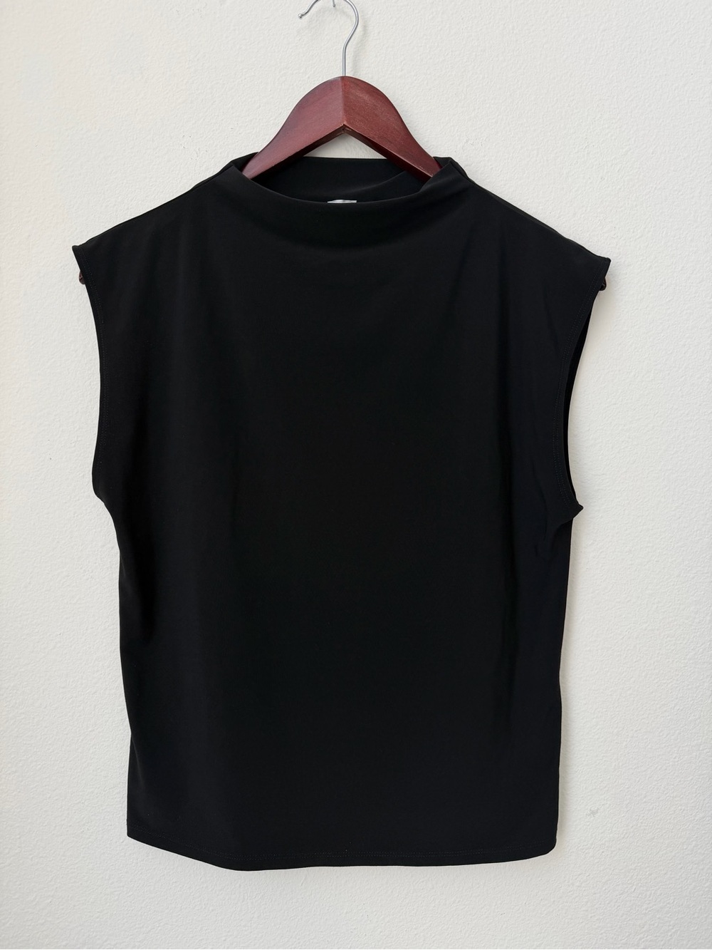 Aritzia Wilfred Smooth Matter Botanist Tank Top Mock Neck⁠ Black Size L - Picture 6 of 11